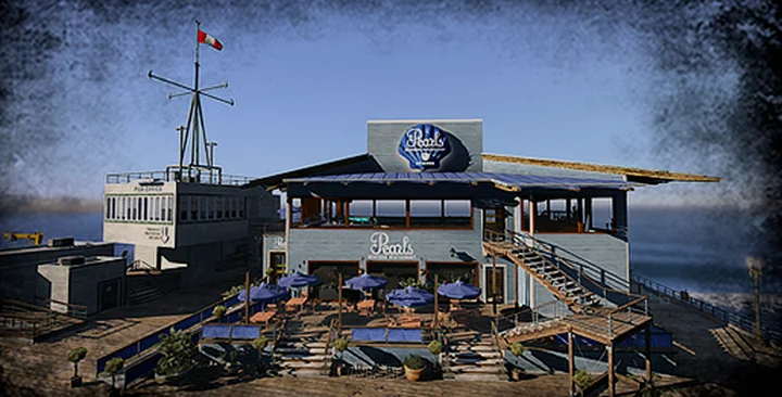 El restaurante Pearls en el muelle, de noche